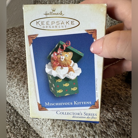 Hallmark Keepsake Collectors Series ornament 2005 Mischievous Kitten - Picture 6 of 8